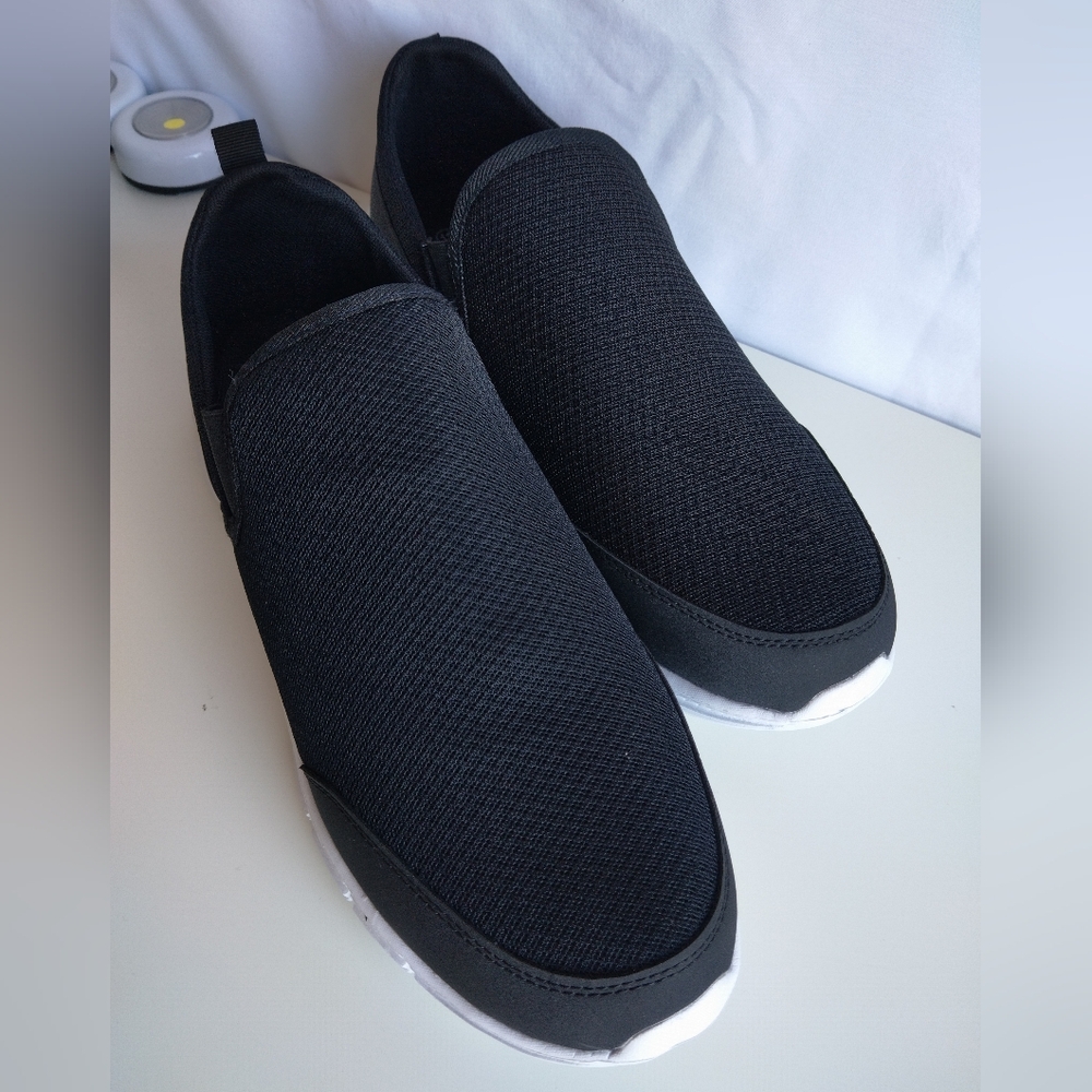 Shoes - Picture 2 of 6